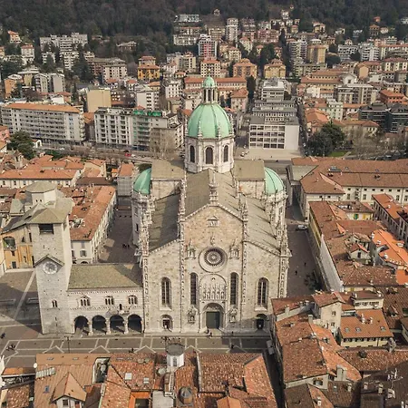 Con Terrazzo Porte Di Lipomo