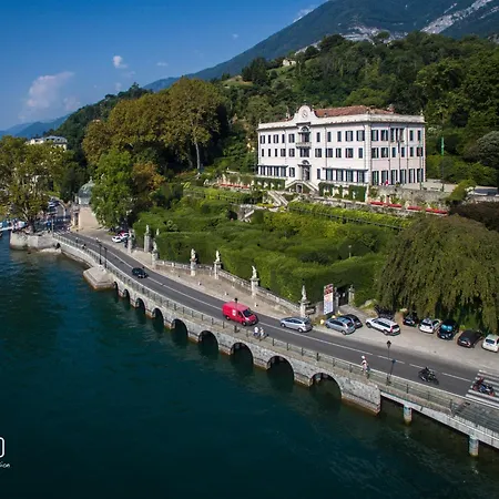 Con Terrazzo Alle Porte Di Apartament