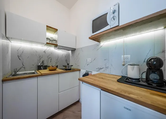 Con Terrazzo Alle Porte Di *