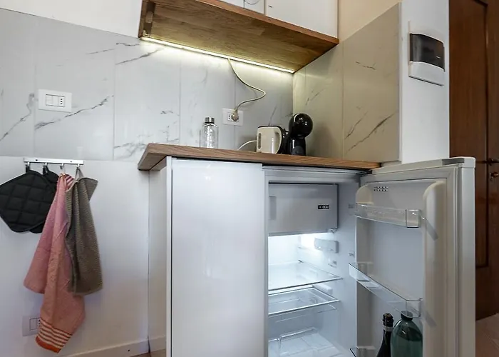 Con Terrazzo Alle Porte Di Lipomo