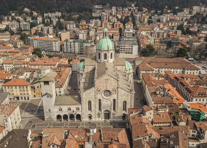 Con Terrazzo Alle Porte Di Lipomo