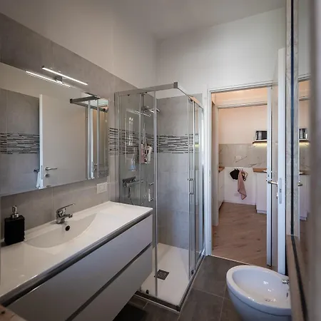 Con Terrazzo Alle Porte Di